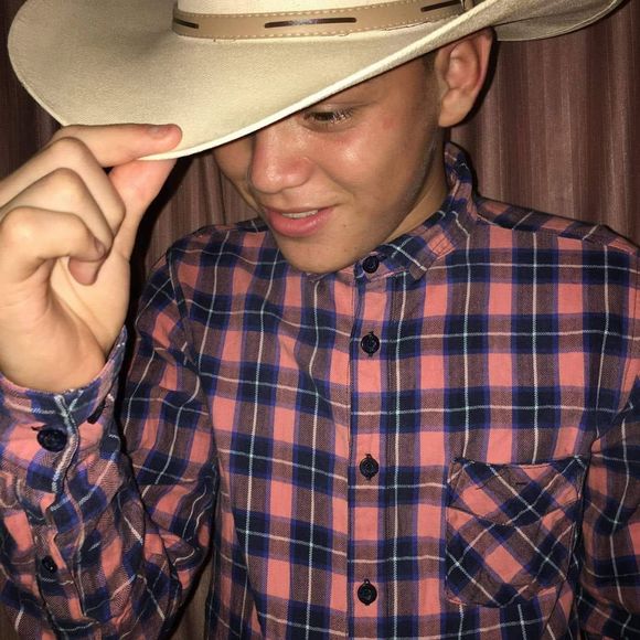 Meet your Posher, Juan - Picture 1 of 1